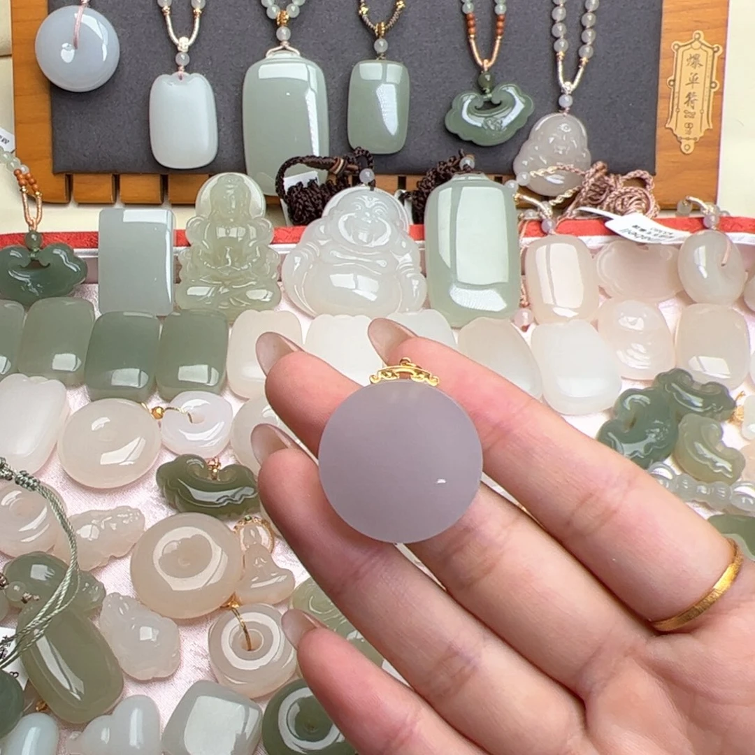 吊坠(不含链)18K金镶嵌和田玉