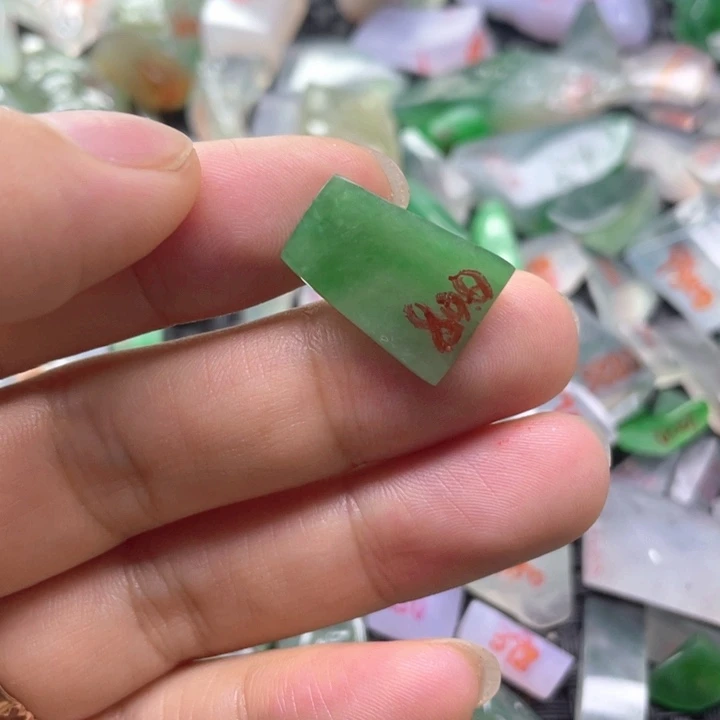 定制翡翠未镶嵌天然缅甸翡翠