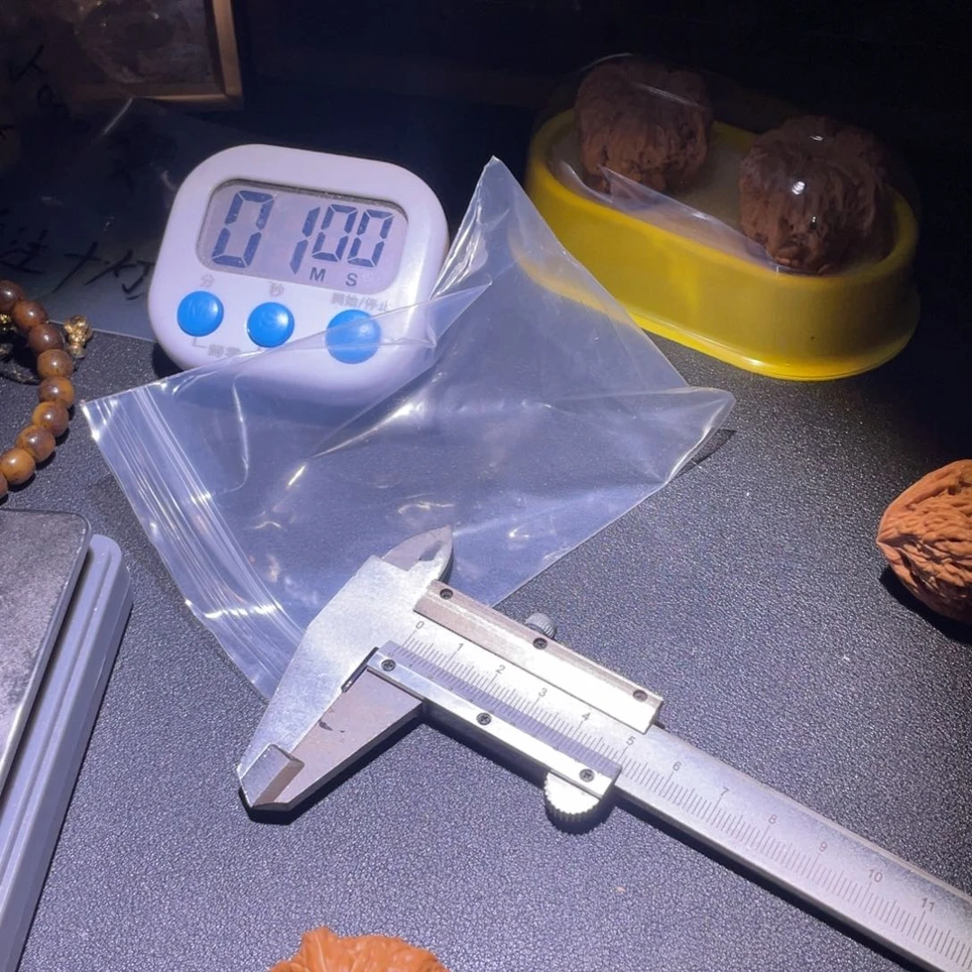 游***鱼文玩核桃吊坠南疆石