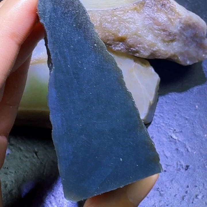 和田玉未镶嵌珠宝半成品