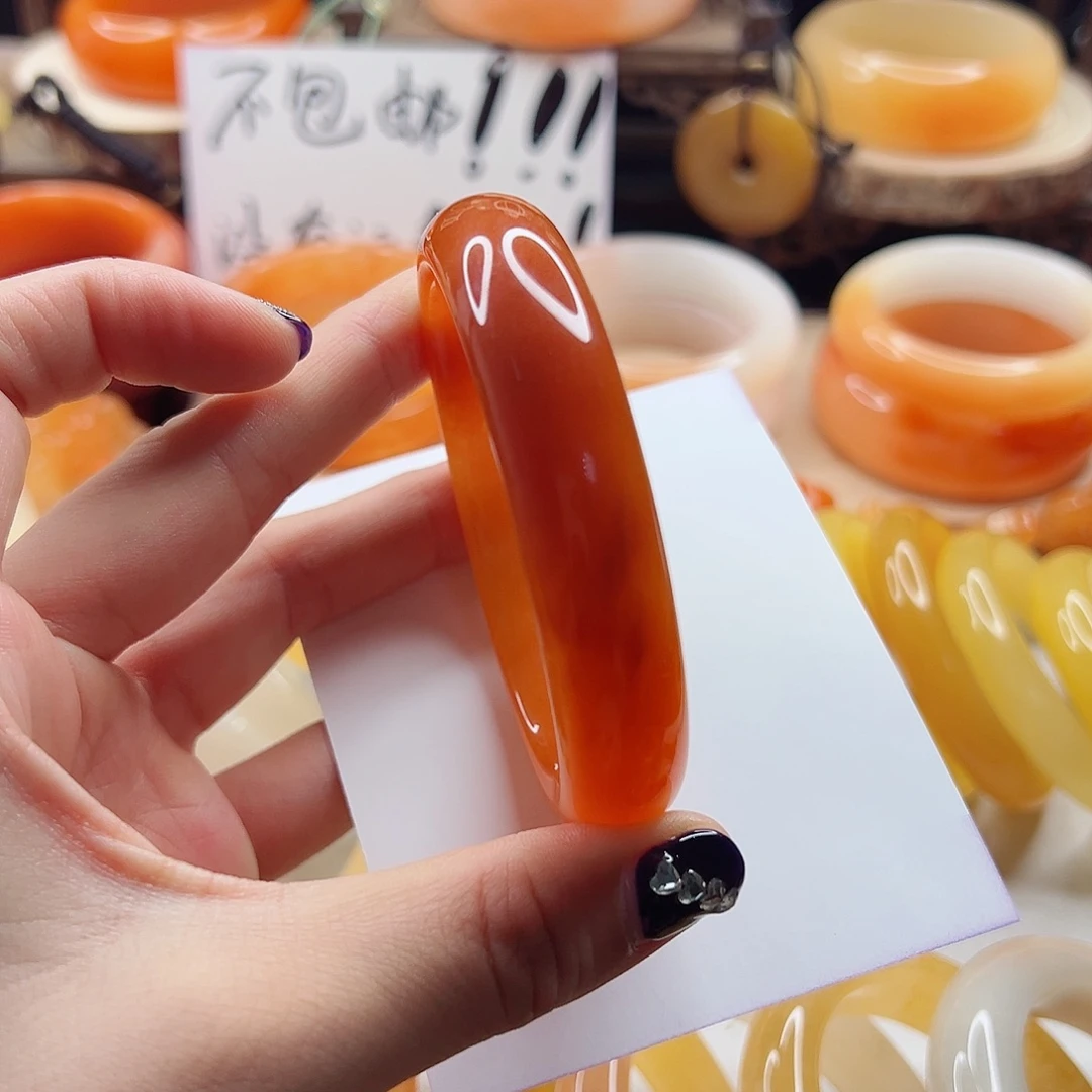 好****石英质玉（黄龙玉）未镶嵌手镯62