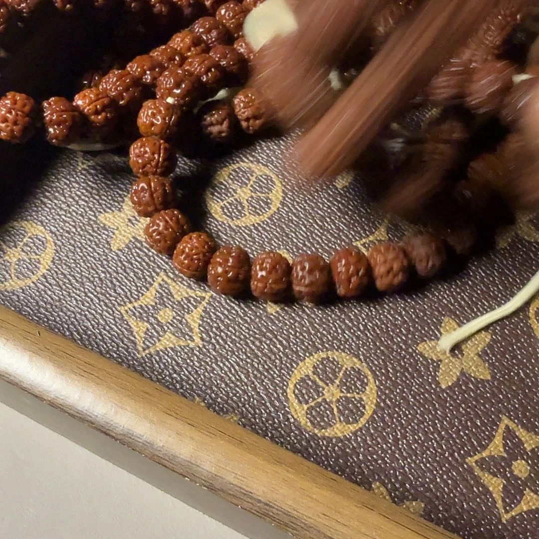 吊坠金刚菩提勿里达老树王手持