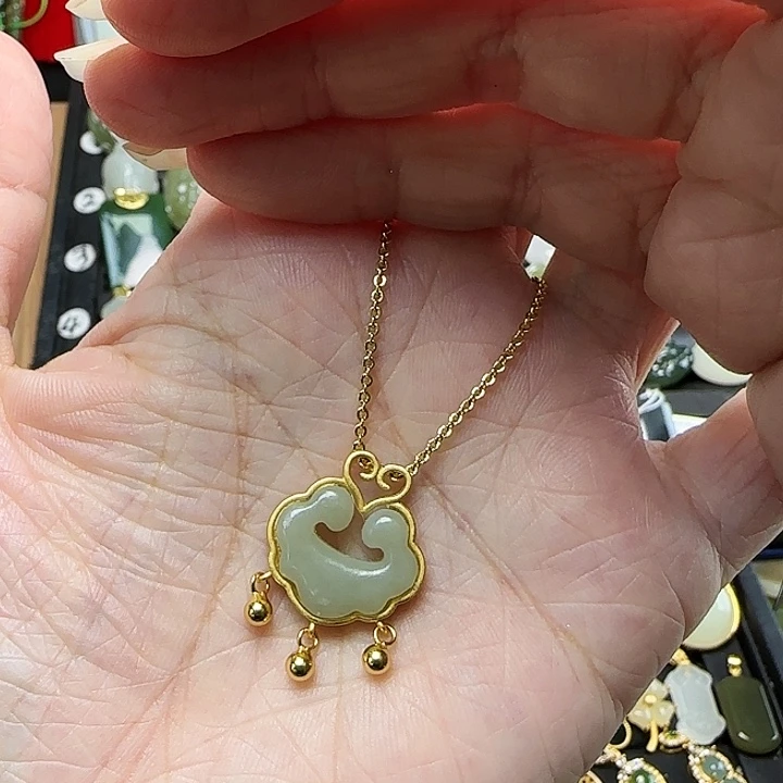 颈饰银S925镶嵌和田玉