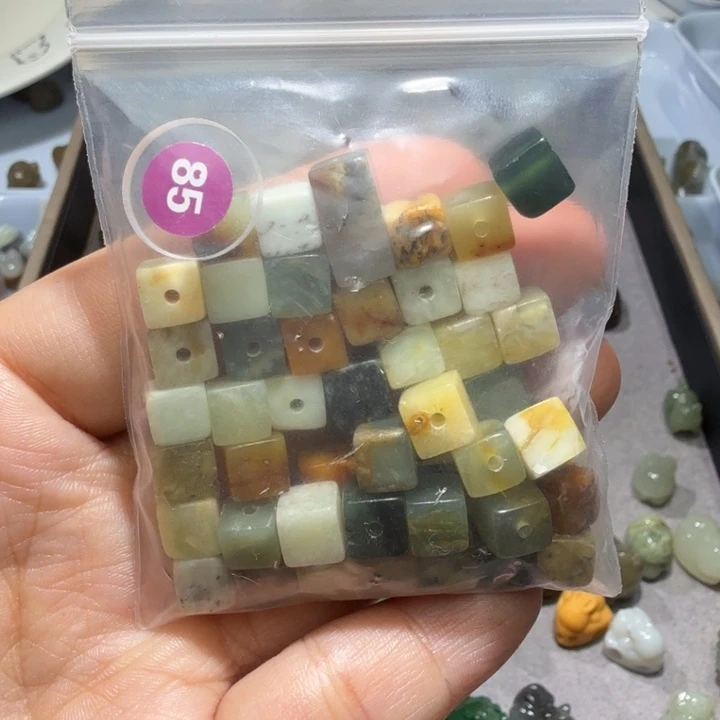 和田玉未镶嵌珠宝奇石