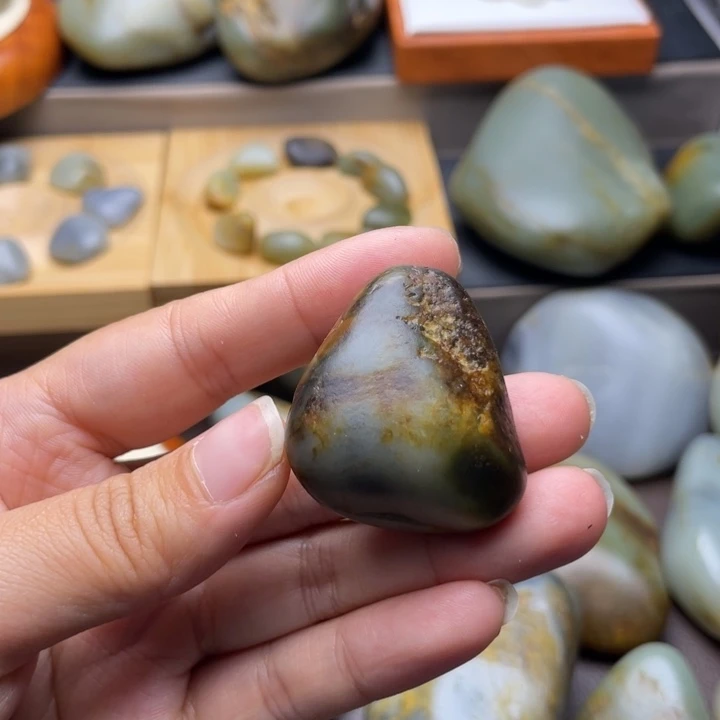 和田玉未镶嵌颈饰20