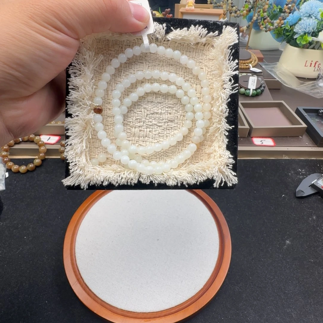 和田玉未镶嵌手链卡6带皮俄料108，3-5