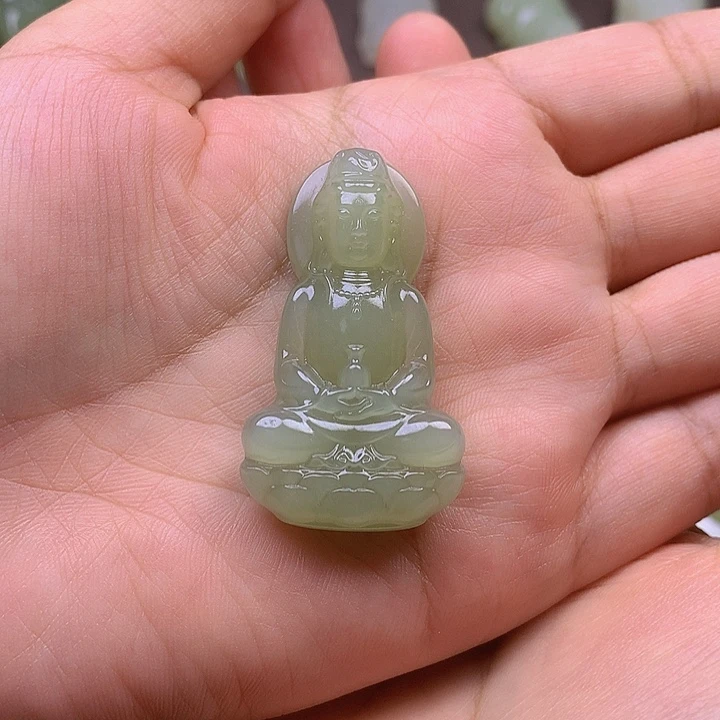 呵***～颈饰未镶嵌和田玉