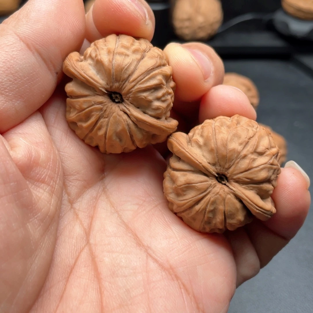 文玩核桃把件石门元宝（有黄）