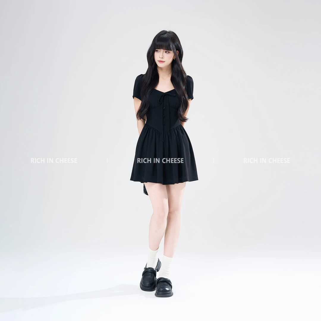 RICHINCHEESE 青甜一夏 黑色高级感针织乱麻公主风收腰显瘦连衣裙