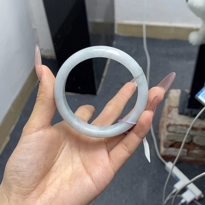 翡翠手镯未镶嵌妖****美55圈口