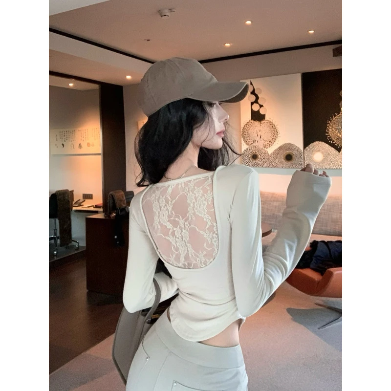 气质实拍冬季性感辣妹风后背镂空蕾丝拼接领长袖恤女内搭打底衫