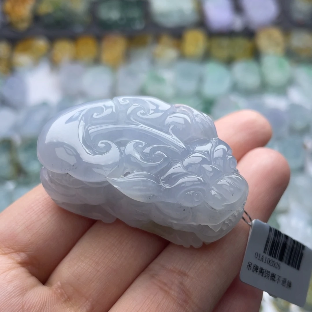 翡翠颈饰未镶嵌貔貅