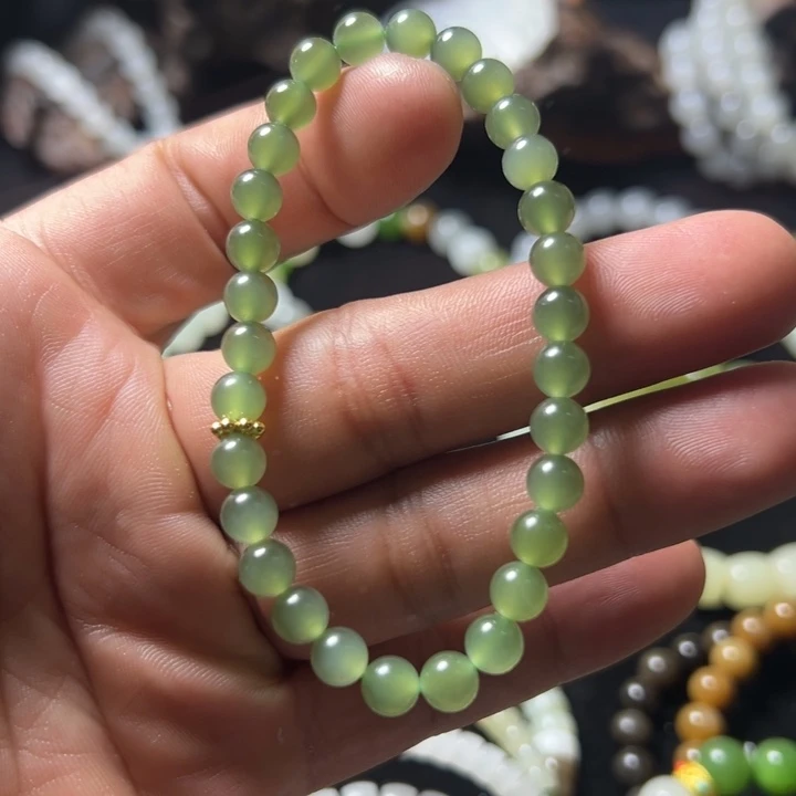 和田玉未镶嵌手串