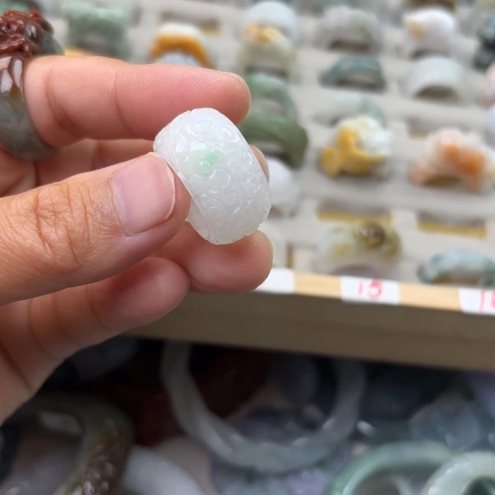 翡翠未镶嵌戒指港码15圈202