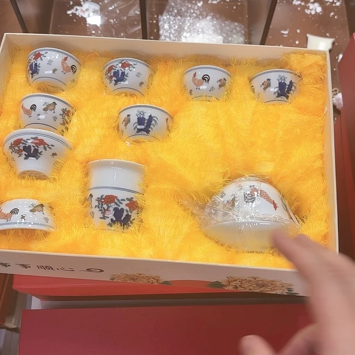 孤品茶具套装等。