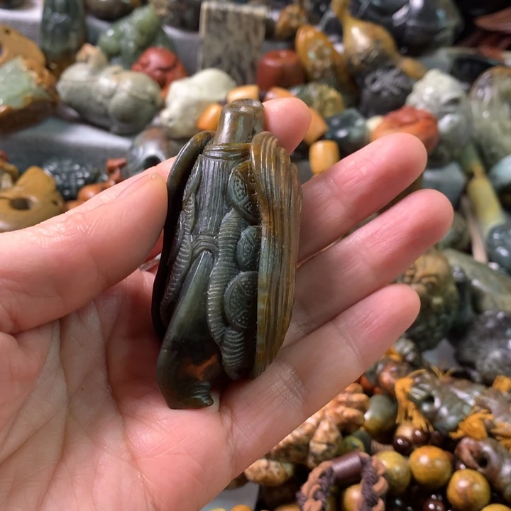 未镶嵌岫岩河磨玉（透闪石质玉）把件