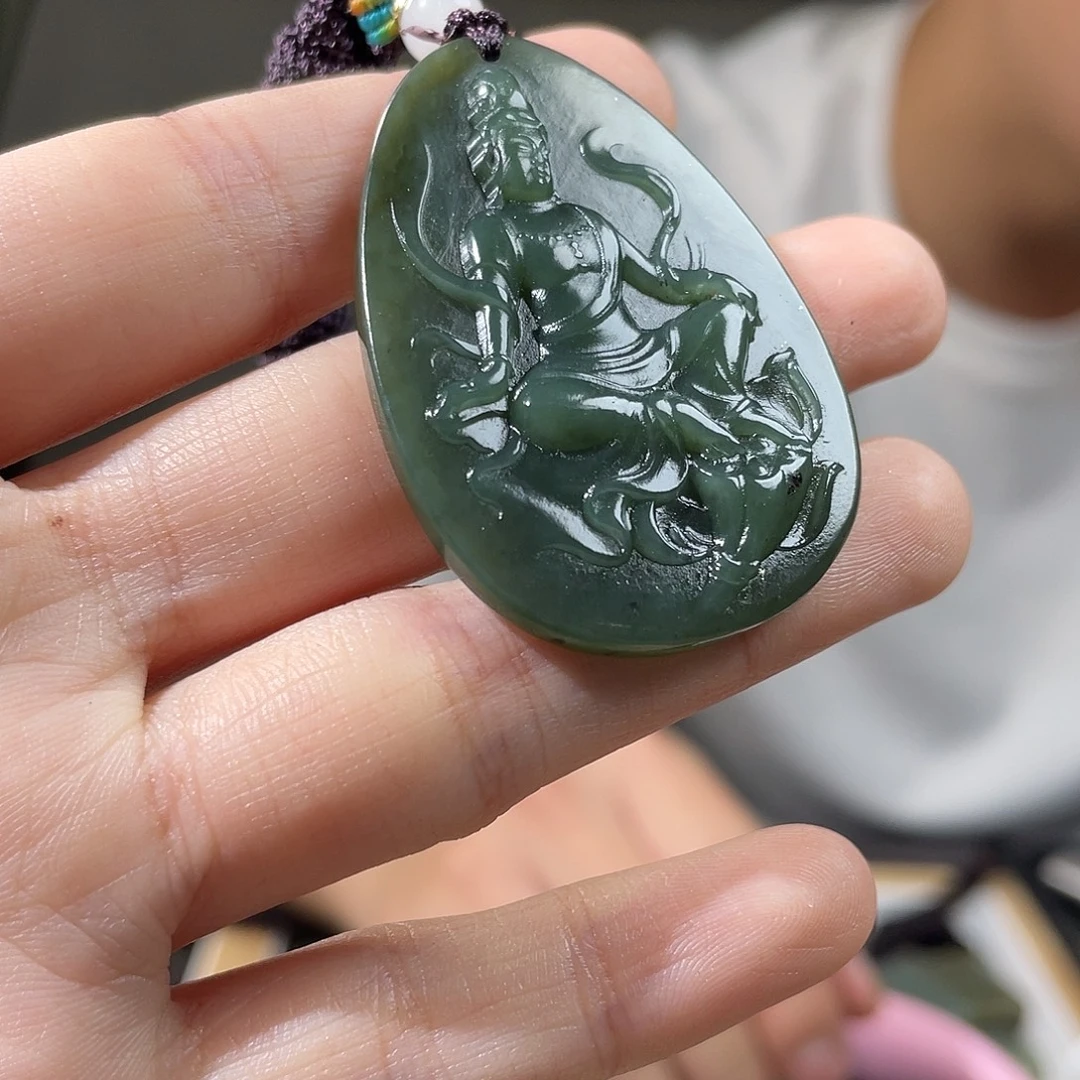 和田玉未镶嵌颈饰完美主义慎拍