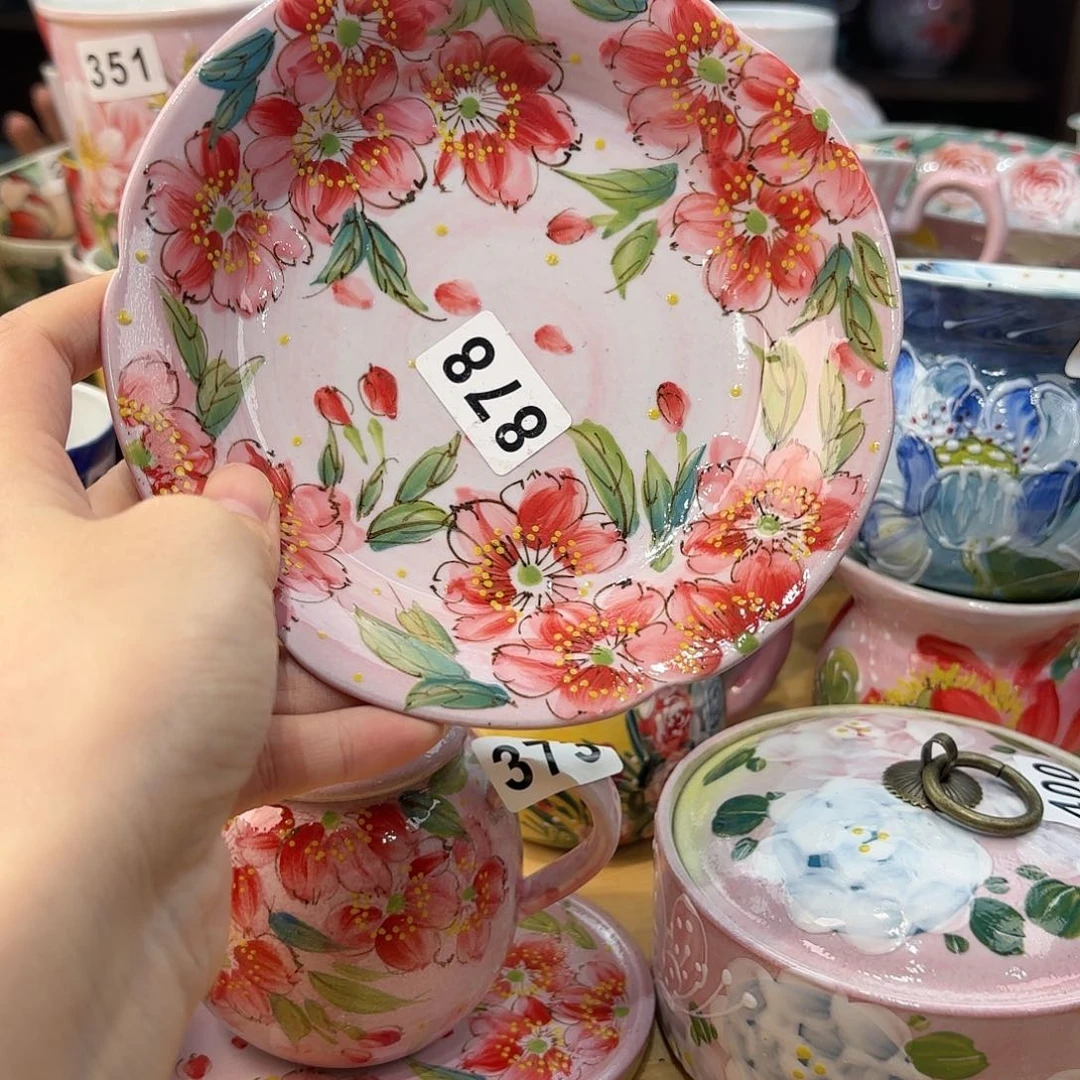 瓷片兔兔盖茨。兔兔