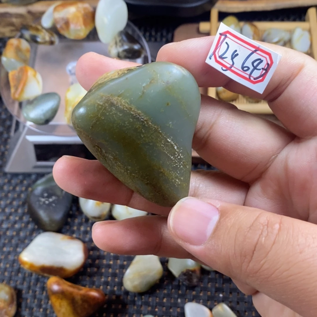 和田玉（糖玉）未镶嵌挂件