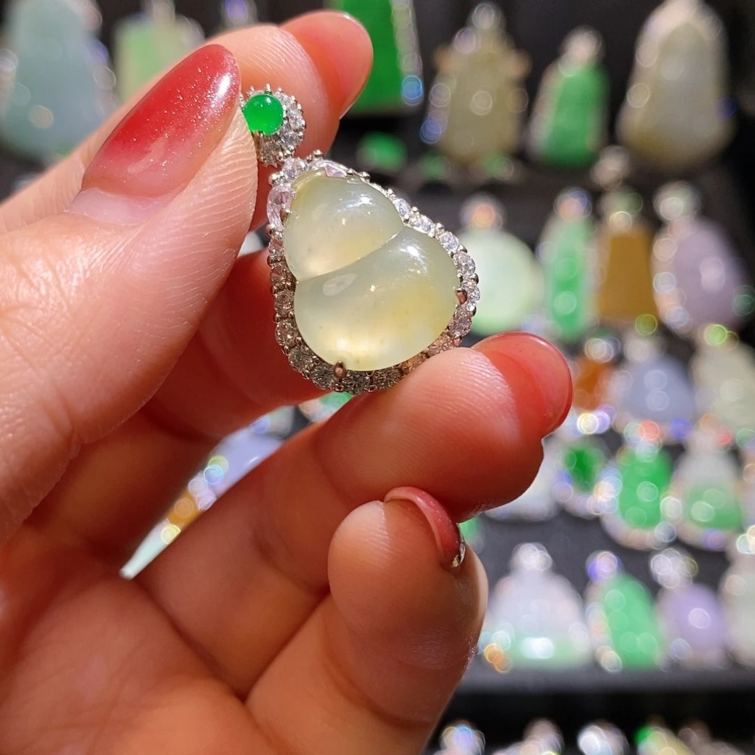 颈饰银S925镶嵌翡翠天然翡翠