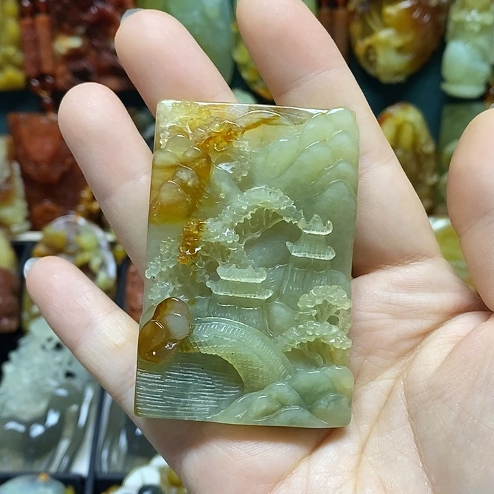 未镶嵌岫玉吊坠(赠链)