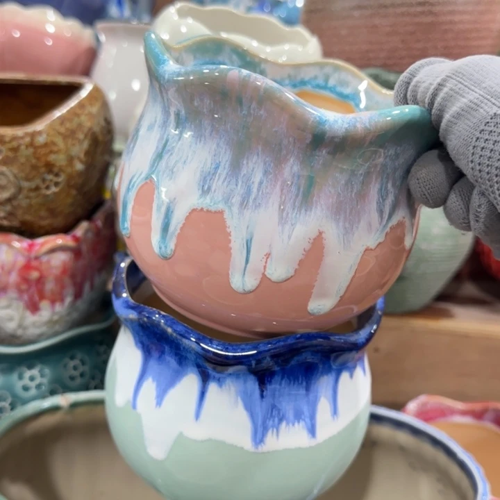 凑9块包邮，有孔，陶瓷花盆