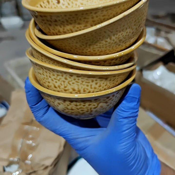 瓷片陶瓷盘子碗啥都有