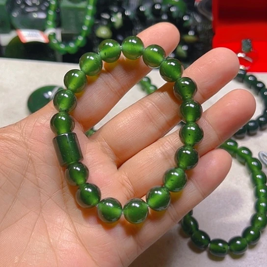 蛇纹石玉未镶嵌颈饰好****?