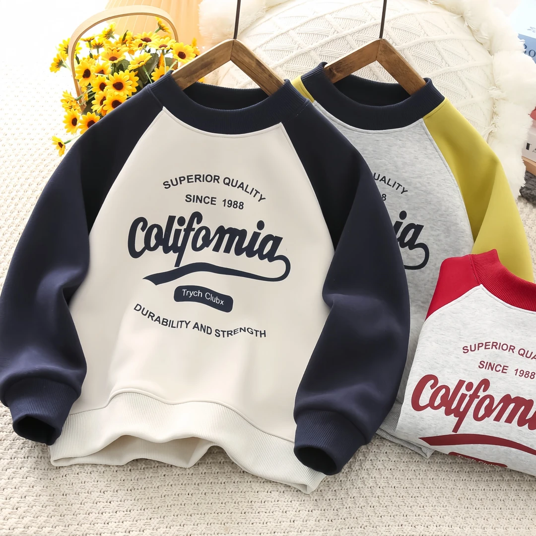 男童撞色插肩加绒连帽卫衣2025秋冬季儿童加厚上衣中大童保暖绒衫