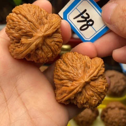 文玩核桃吊坠南疆40