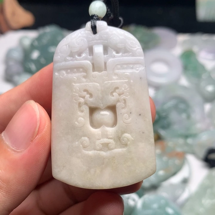 翡翠未镶嵌颈饰仿古牌5