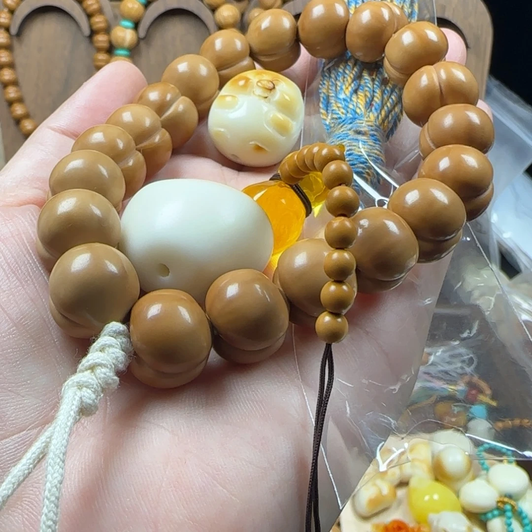 @****吊坠猴头核桃原皮原盒