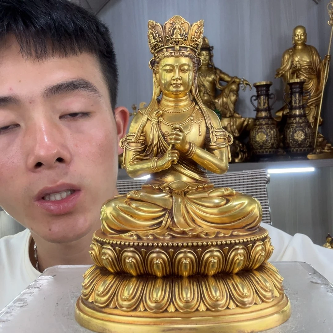 牵***手佛像的造型和造型都很精美