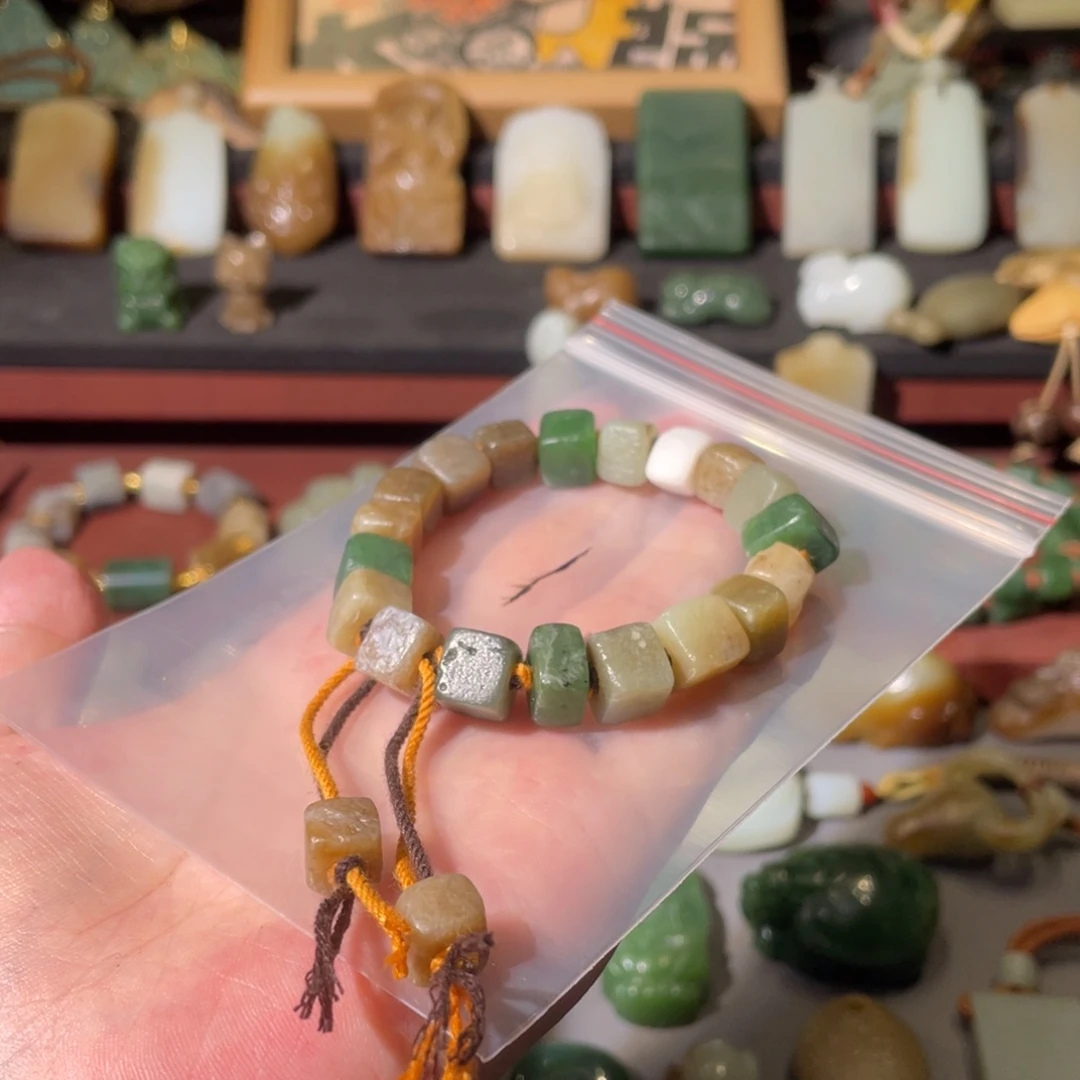 春***道和田玉未镶嵌颈饰