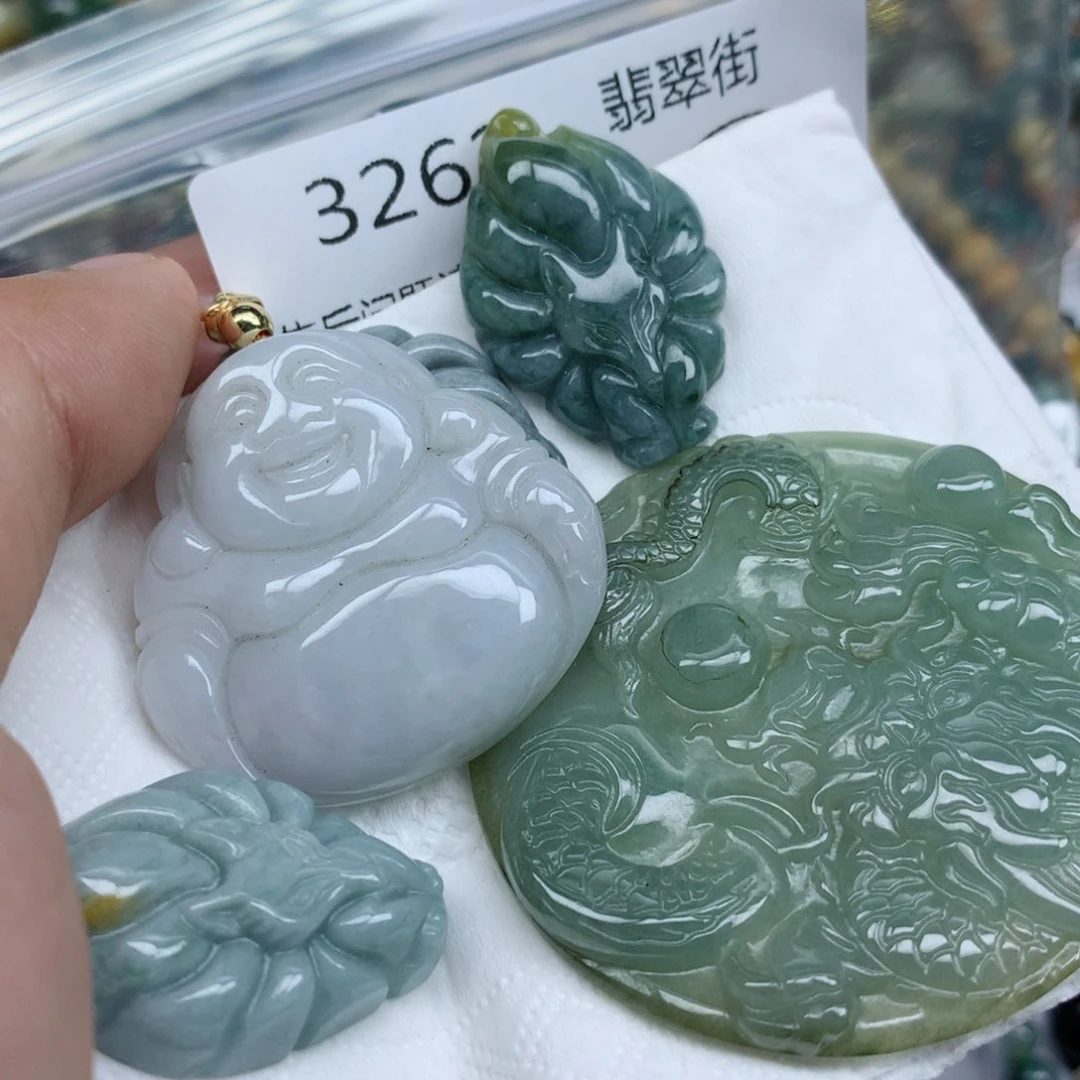 翡翠未镶嵌颈饰翡翠