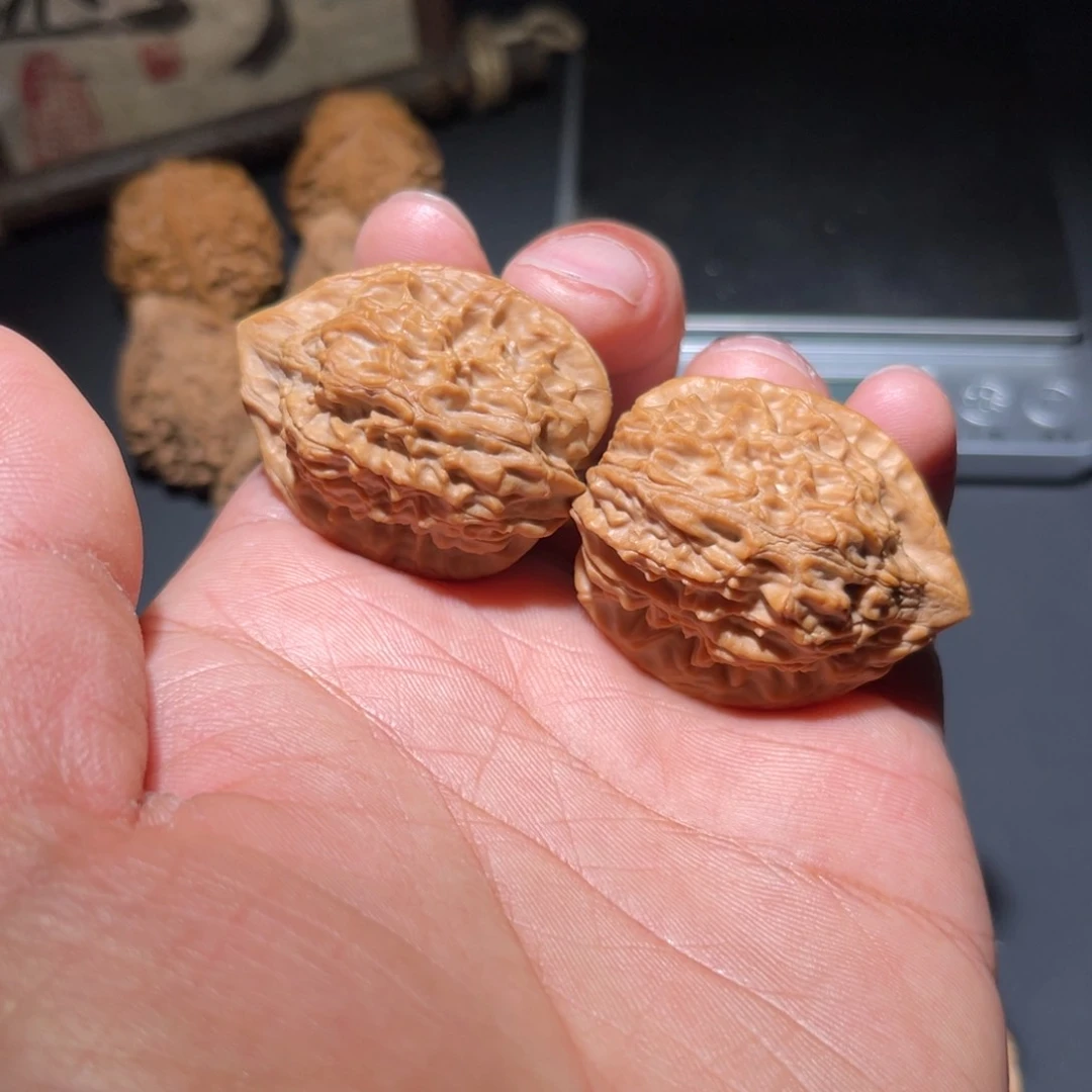 文玩核桃把件凛**别见龙鸡心