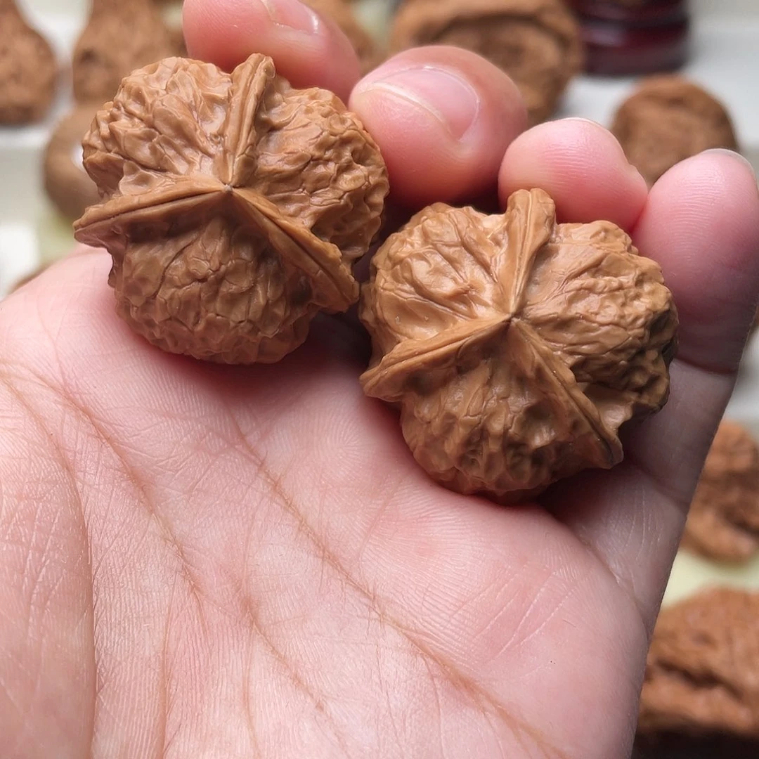 文玩核桃把件野生三棱32