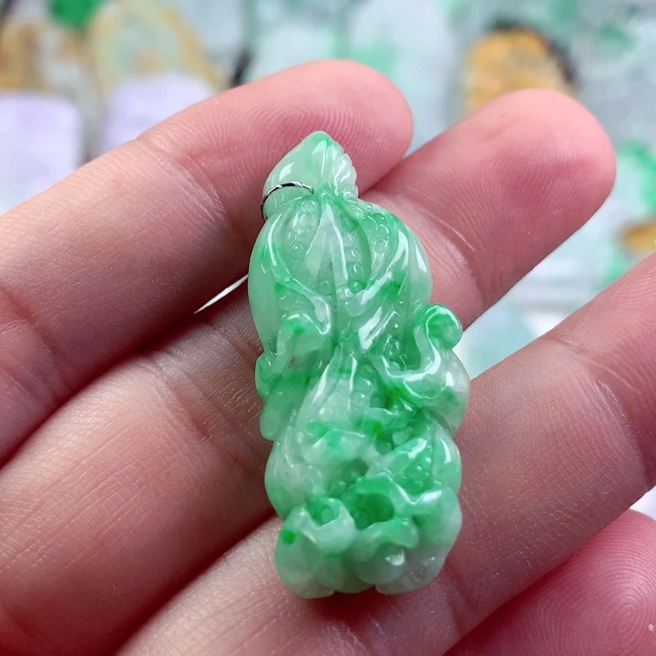 吊坠(不含链)未镶嵌翡翠