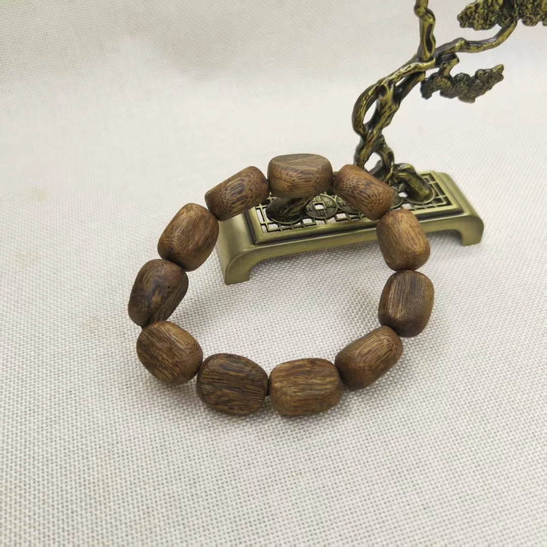 沉香【大胡子】香港留疤老料随型单圈手串