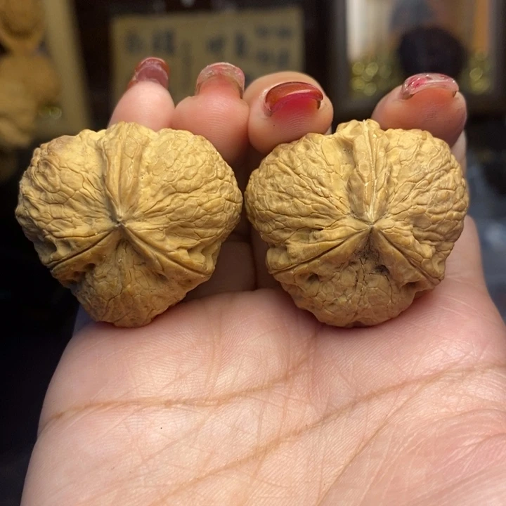 文玩核桃吊坠23粗筋铁磨盘三棱