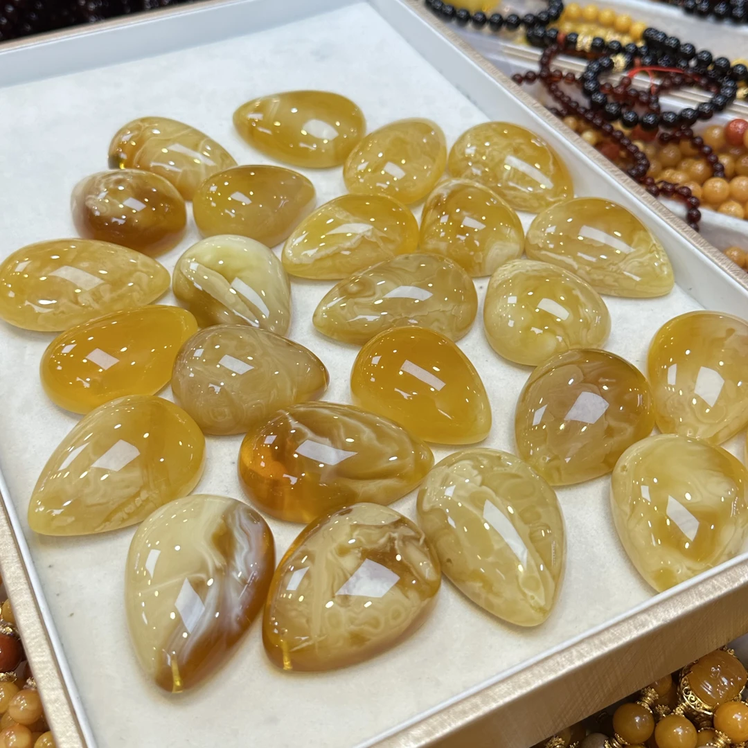 【小北好物】蜜蜡吊坠28-17QH32X130【多样性发一件】带绳子