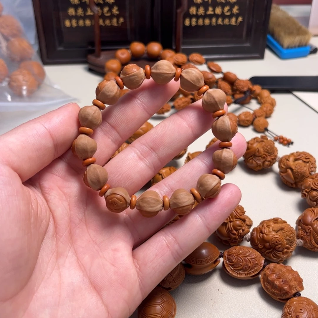 橄榄核吊坠户**?小籽无相佛