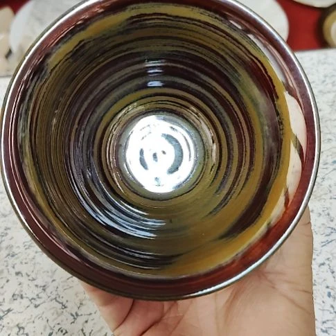 瓷片瓷器摆件，瓷片，沙锅，均有点瑕疵。