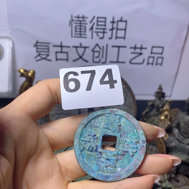 铜挑*者复古文创工艺品