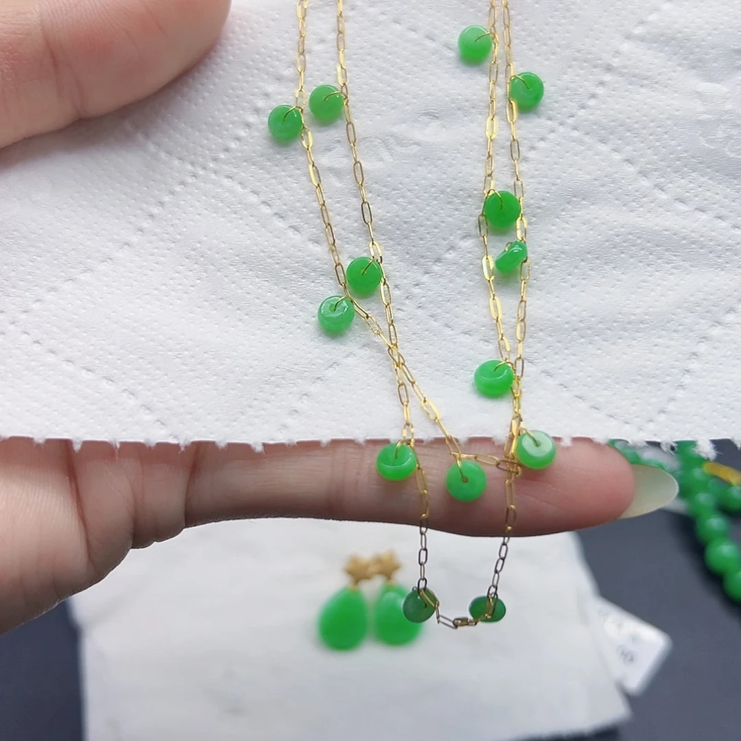 翡翠颈饰18K金镶嵌天然缅料A货一件