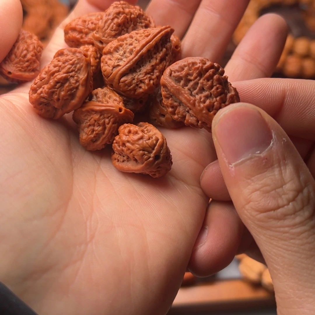 文玩核桃手串19绣花鞋