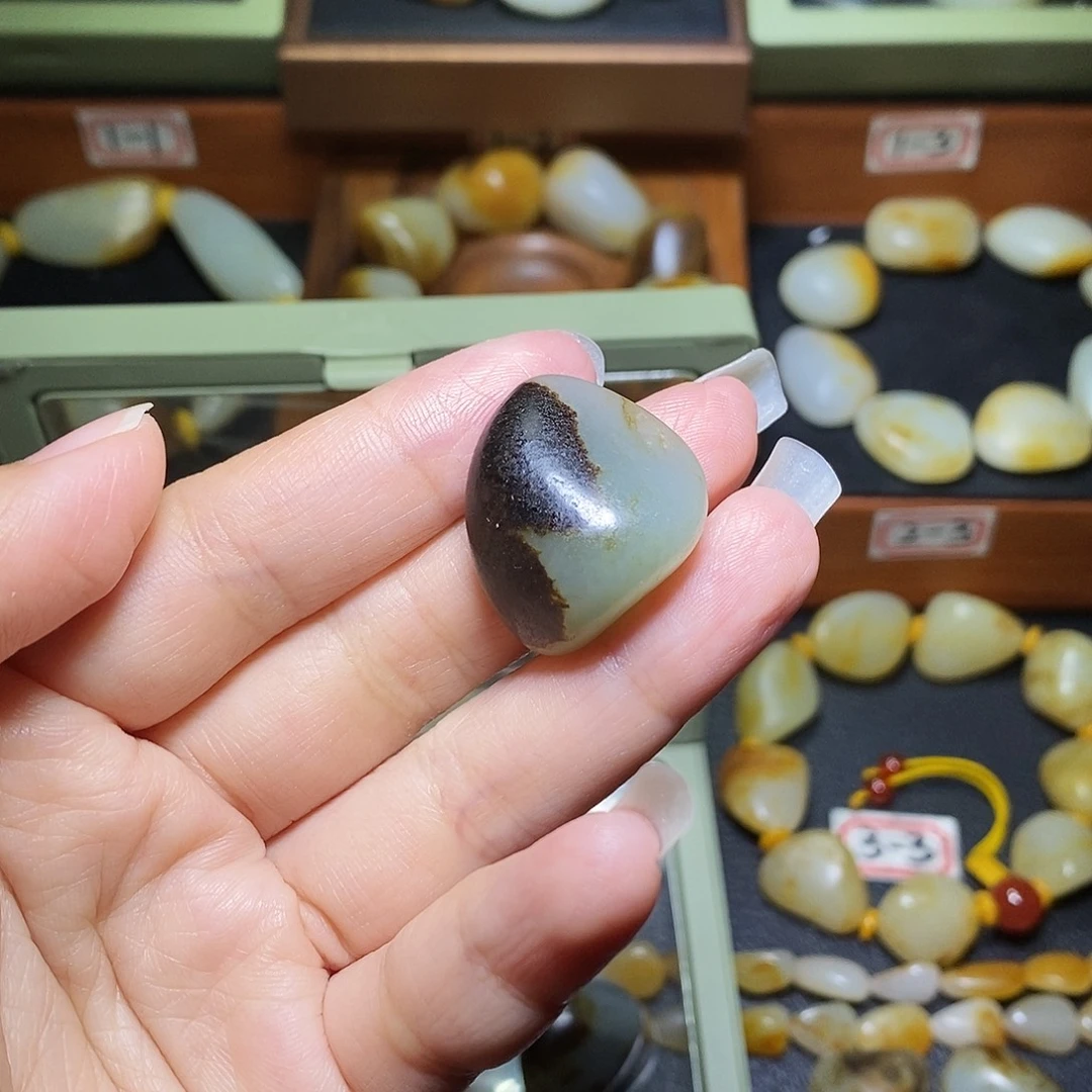 龍***）和田玉未镶嵌手链