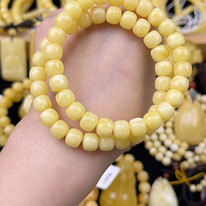 琥珀未镶嵌颈饰琥珀，多样性发其一