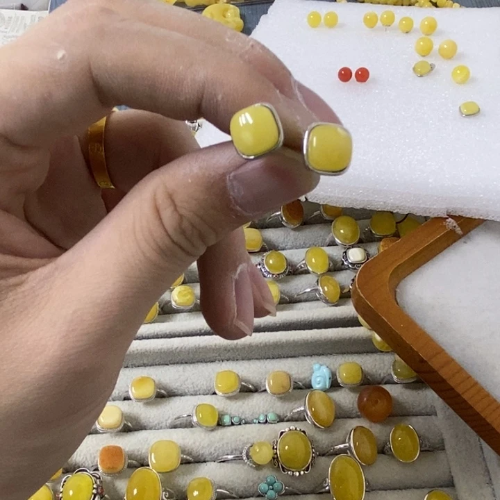 蜜蜡裸石银S925镶嵌耳钉