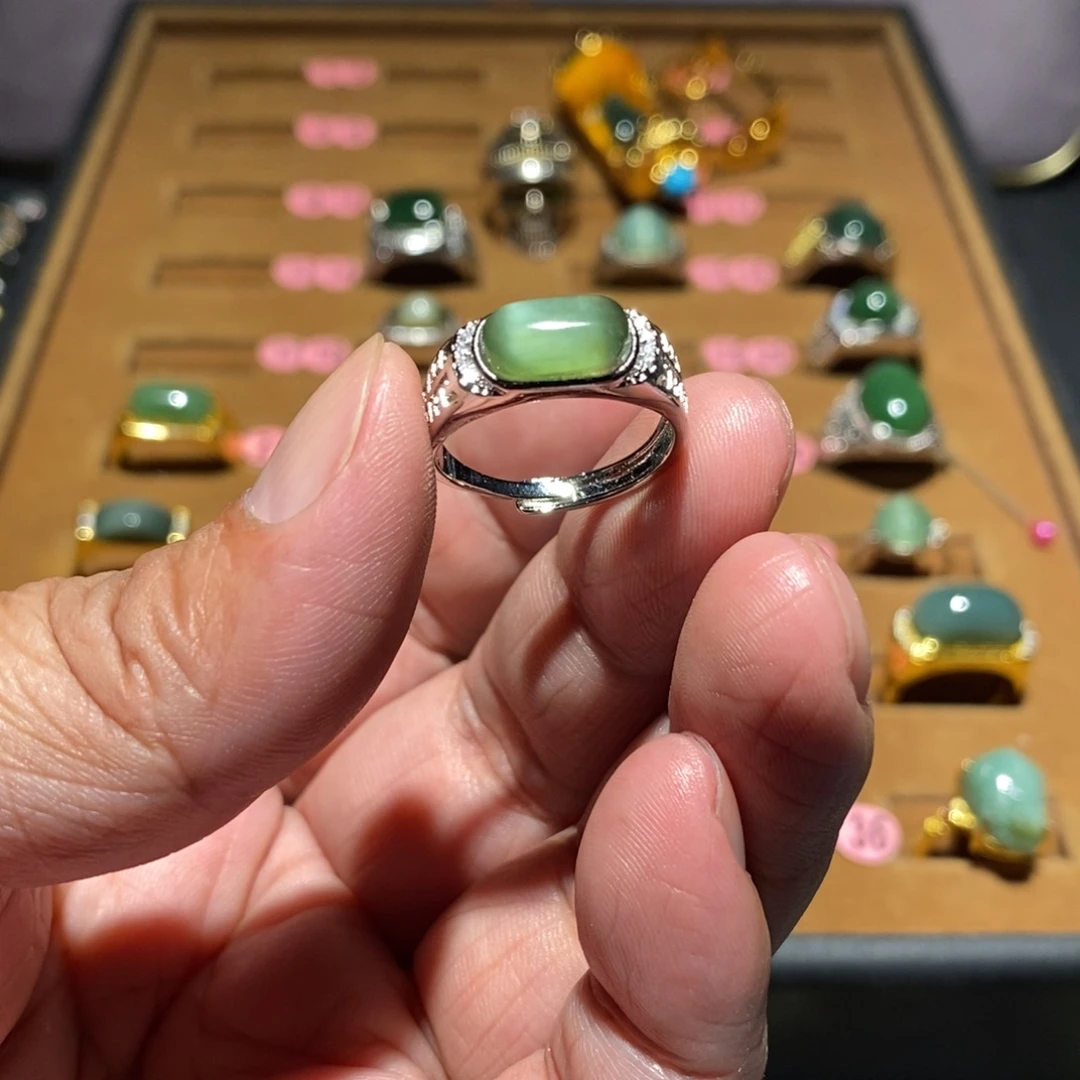 和田玉未镶嵌戒指